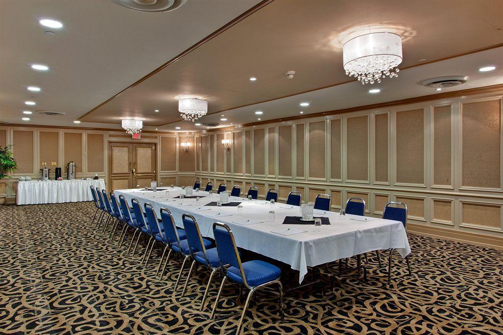 Holiday Inn Sudbury By Ihg Restoran fotoğraf