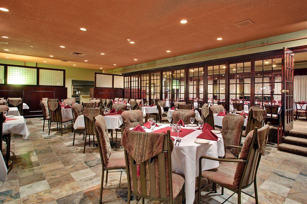 Holiday Inn Sudbury By Ihg Restoran fotoğraf