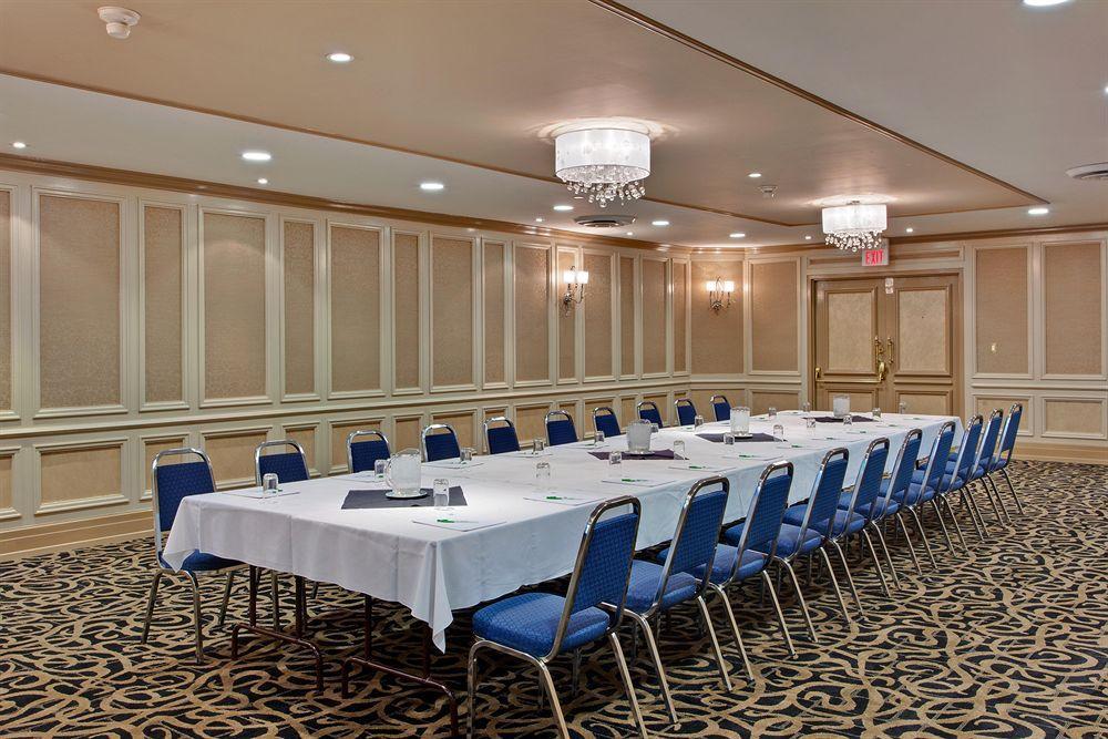 Holiday Inn Sudbury By Ihg Restoran fotoğraf
