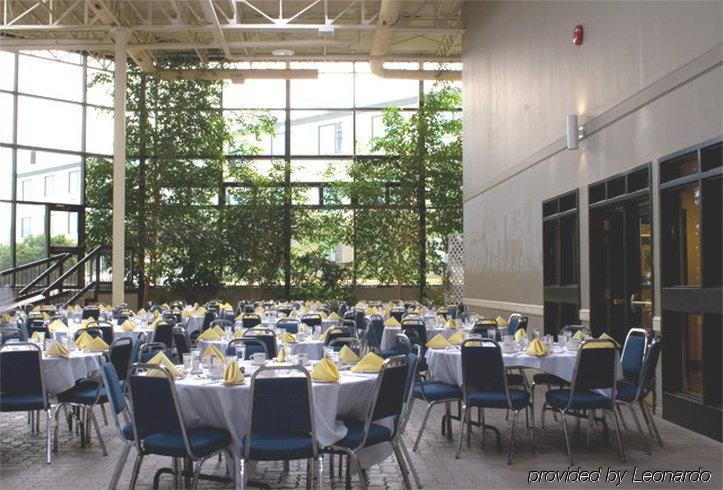 Holiday Inn Sudbury By Ihg Restoran fotoğraf