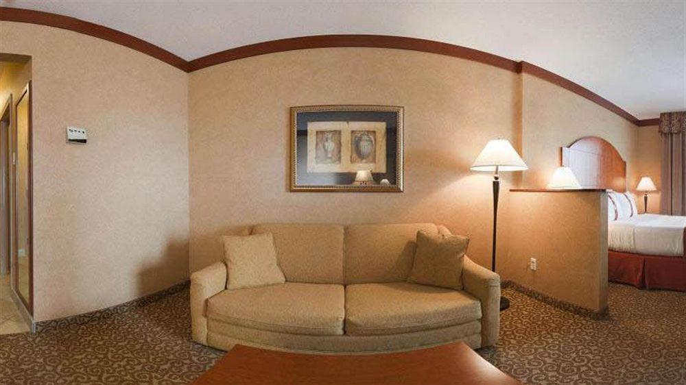 Holiday Inn Sudbury By Ihg Dış mekan fotoğraf
