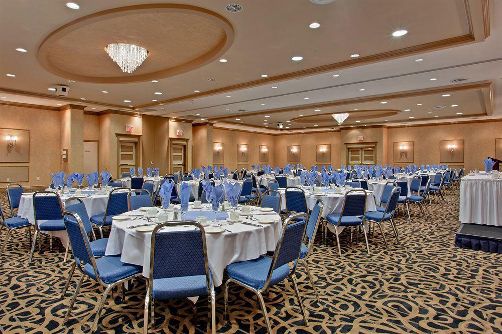 Holiday Inn Sudbury By Ihg Restoran fotoğraf